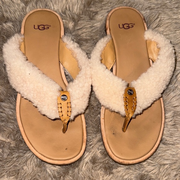 UGG Shoes - UGG Women's Tan and Cream Sheepskin Slippers